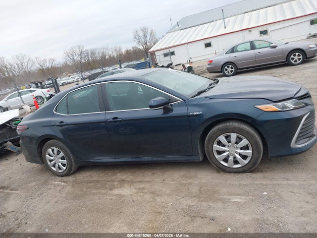 Toyota Camry Le Hybrid
