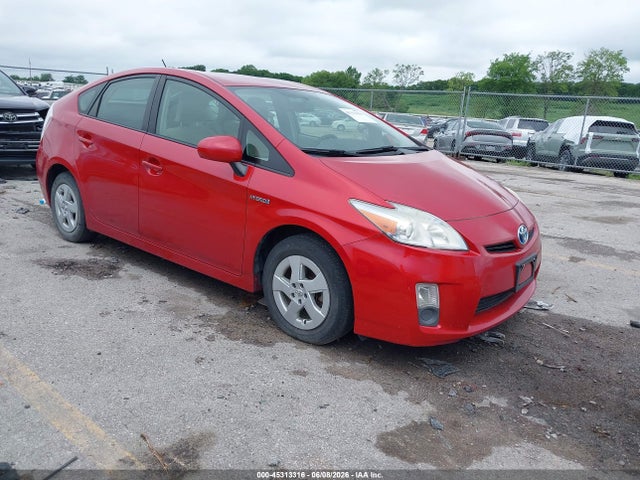 Salvage Toyota Prius Image