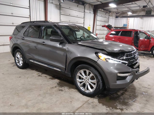 Salvage Ford Explorer Image