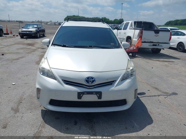 Toyota Prius v Three
