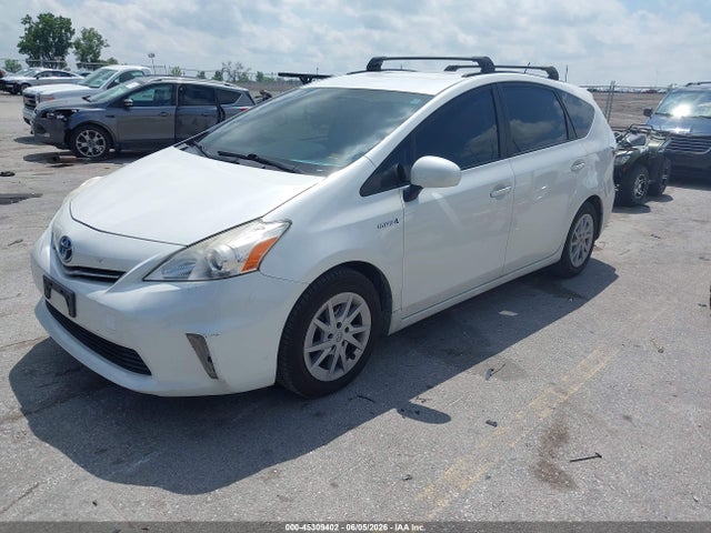 Toyota Prius v Three