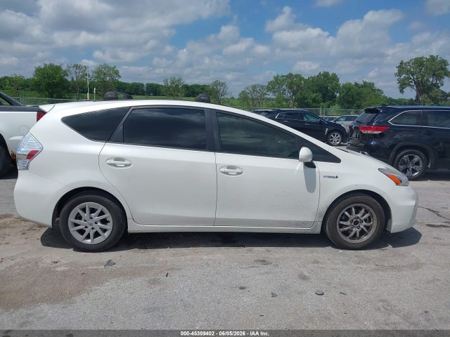 Toyota Prius v Three
