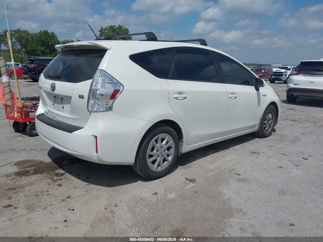 Toyota Prius v Three