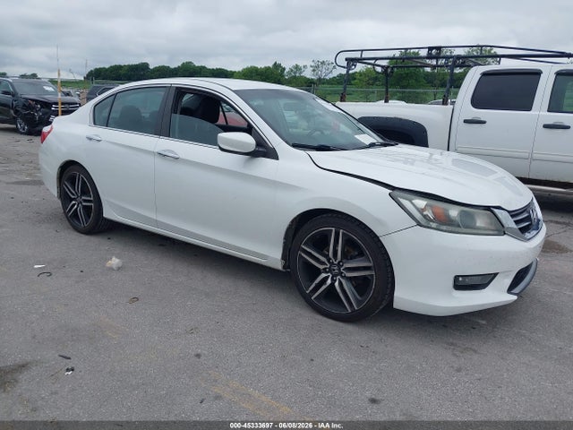 Salvage Honda Accord Image