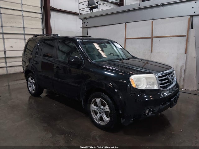 Salvage Honda Pilot Image