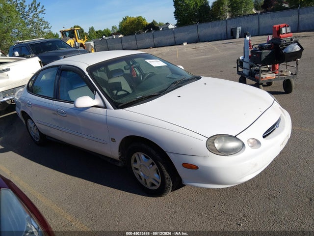 Salvage Ford Taurus Image