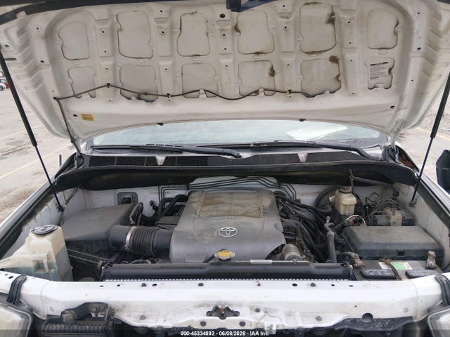 Toyota Tundra Sr5 5.7l V8