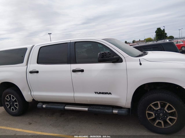 Toyota Tundra Sr5 5.7l V8
