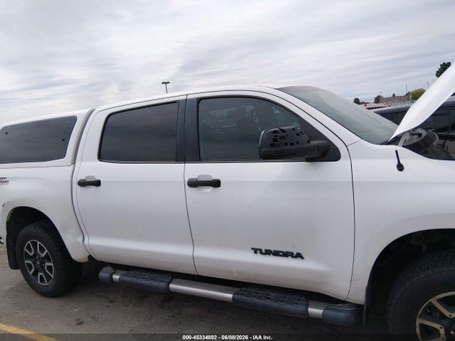 Toyota Tundra Sr5 5.7l V8