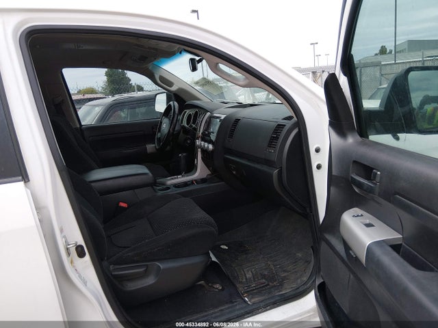 Toyota Tundra Sr5 5.7l V8