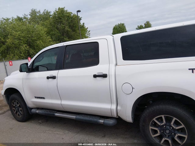 Toyota Tundra Sr5 5.7l V8