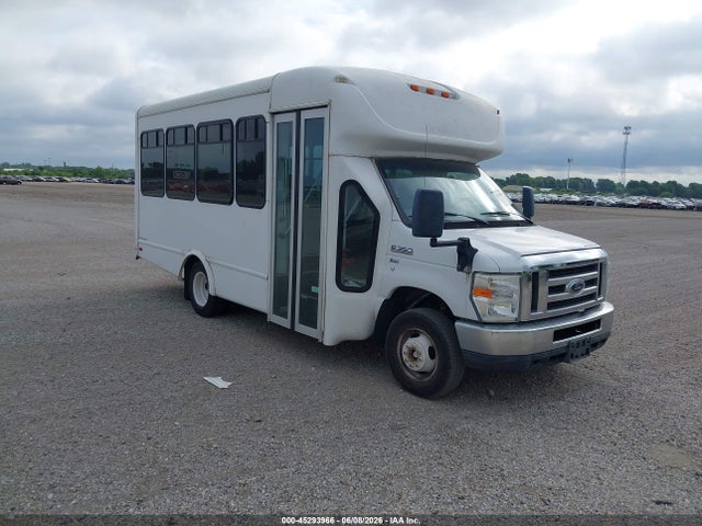 Salvage Ford E-350 Image