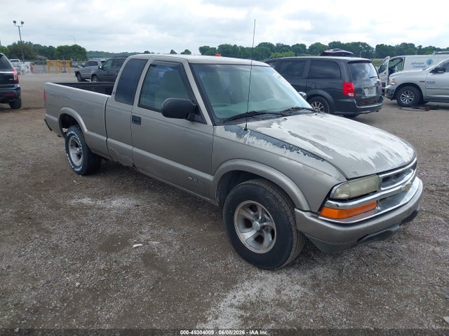 Salvage Chevrolet S-10 Image