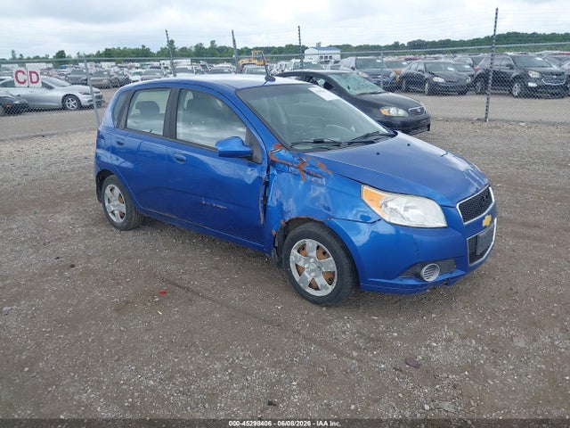 Salvage Chevrolet Aveo Image