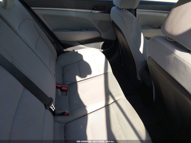 Hyundai ELANTRA Sel