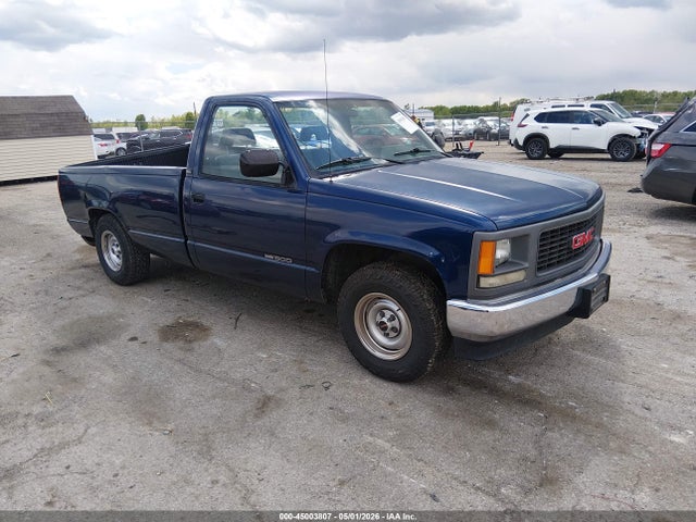 Salvage GMC Sierra Image