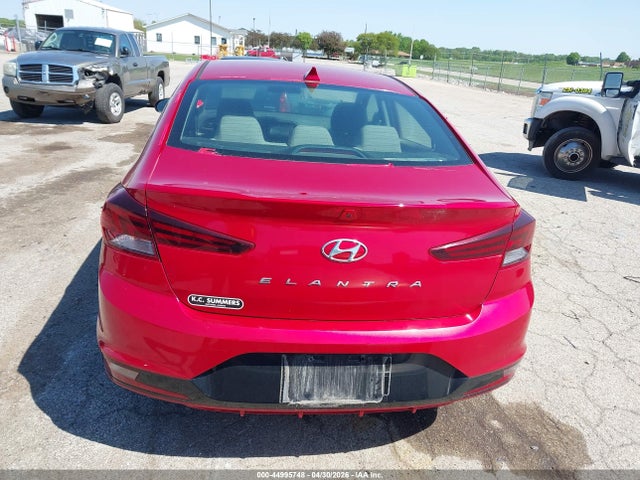 Hyundai ELANTRA Sel