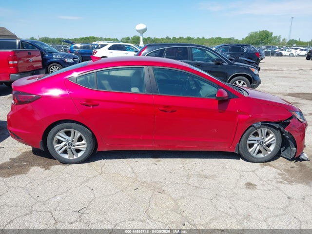 Hyundai ELANTRA Sel