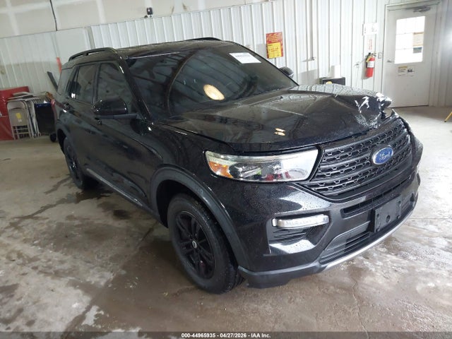 Salvage Ford Explorer Image