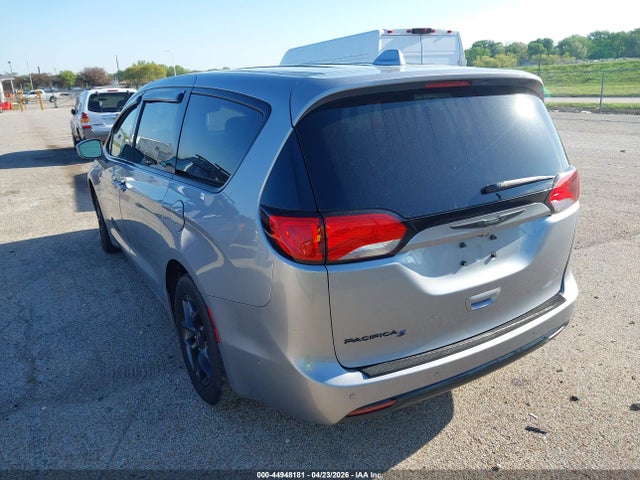 Chrysler Pacifica Touring Plus