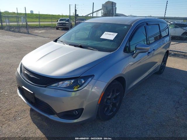 Chrysler Pacifica Touring Plus