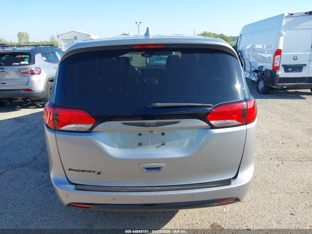 Chrysler Pacifica Touring Plus