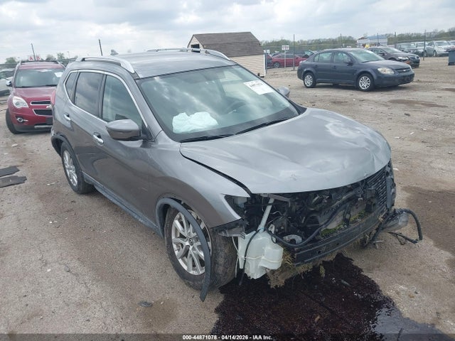 Salvage Nissan Rogue Image
