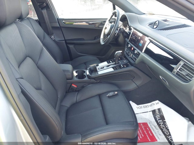 Porsche Macan T
