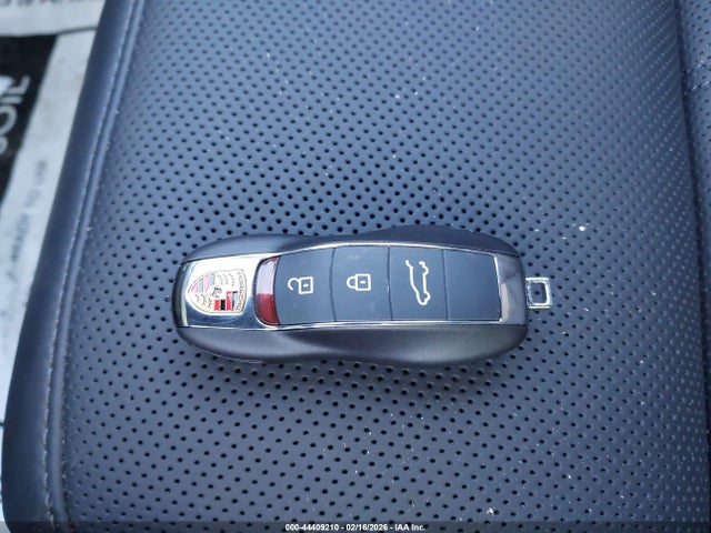 Porsche Macan T