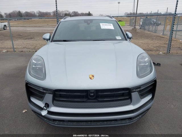 Porsche Macan T