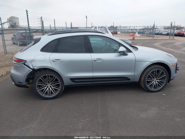 Porsche Macan T