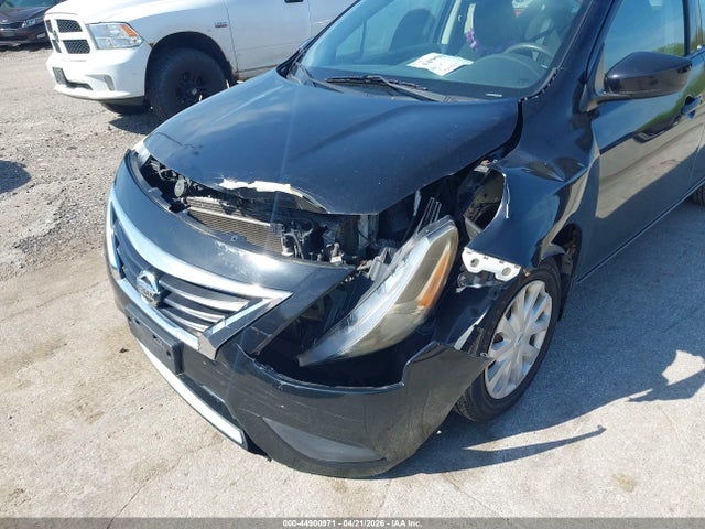 Nissan Versa 1.6 S