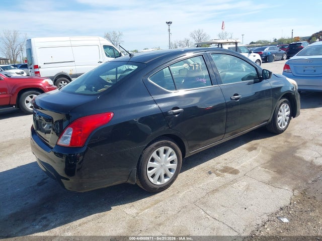 Nissan Versa 1.6 S