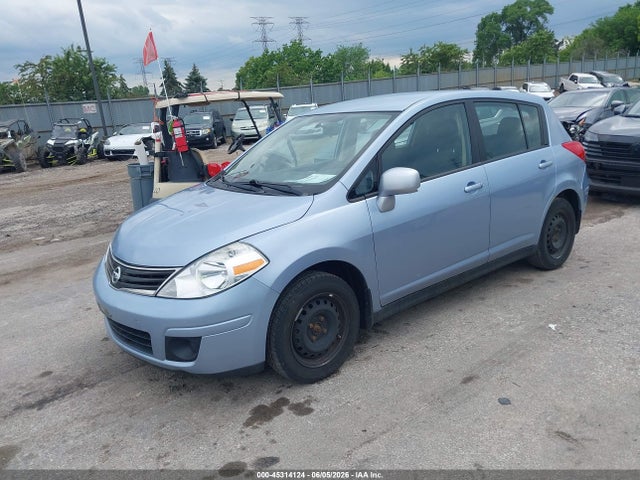 Nissan Versa 1.8s