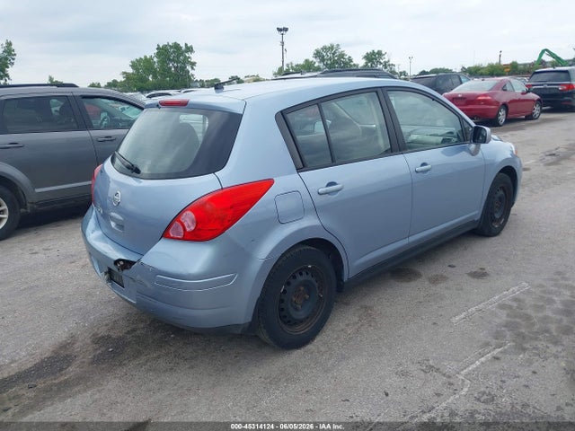 Nissan Versa 1.8s