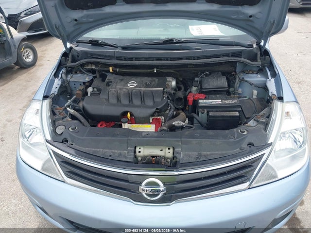 Nissan Versa 1.8s