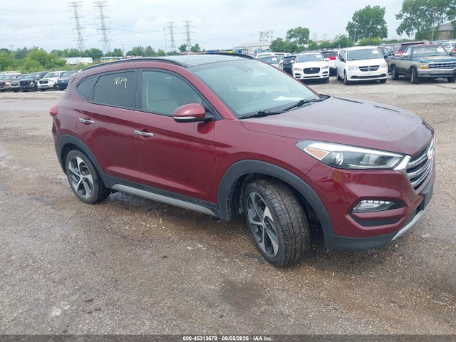 Salvage Hyundai TUCSON Image