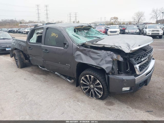 Salvage Chevrolet Silverado 1500 Image