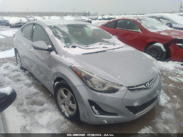 Salvage Hyundai ELANTRA Image