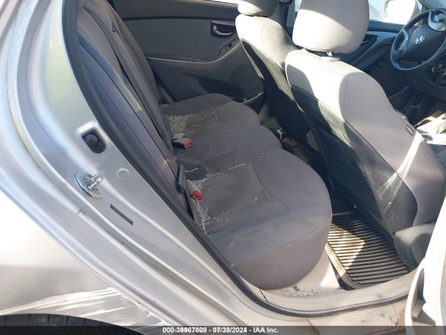 Hyundai ELANTRA Se