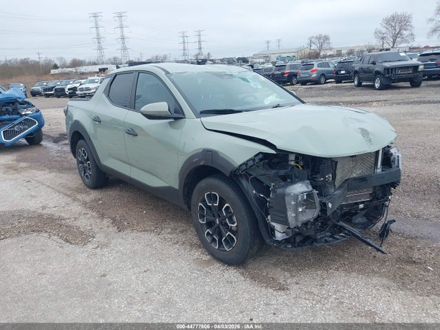 Salvage Hyundai SANTA CRUZ Image