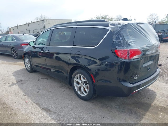 Chrysler Pacifica Touring Plus
