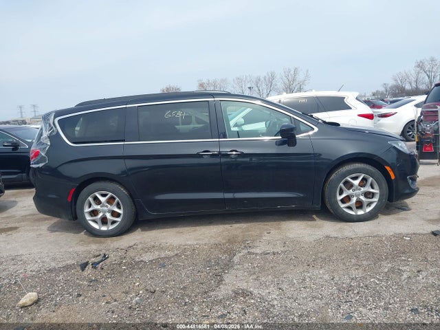 Chrysler Pacifica Touring Plus