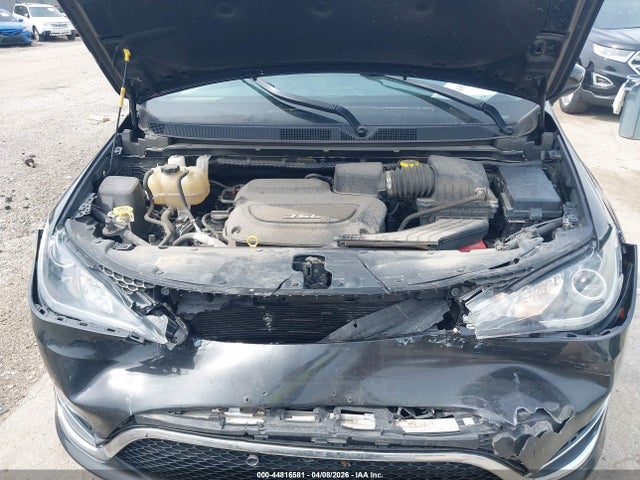 Chrysler Pacifica Touring Plus