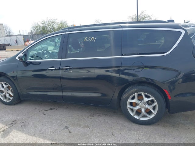 Chrysler Pacifica Touring Plus
