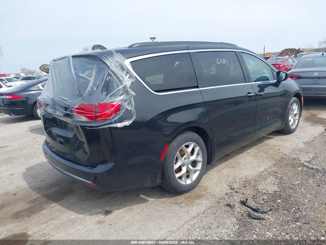 Chrysler Pacifica Touring Plus