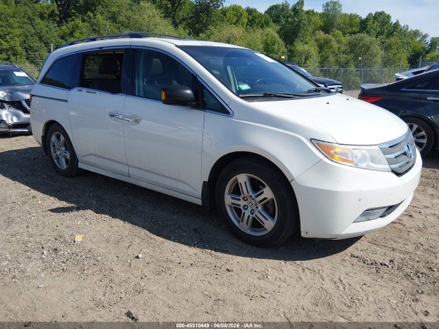 Salvage Honda Odyssey Image