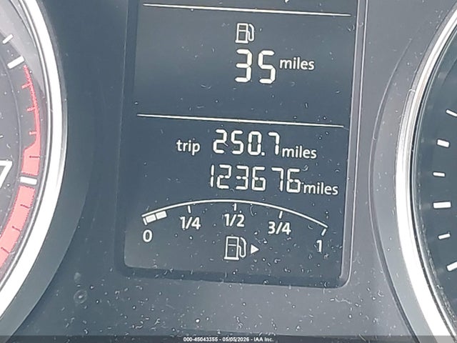 Volkswagen Jetta 1.4t S