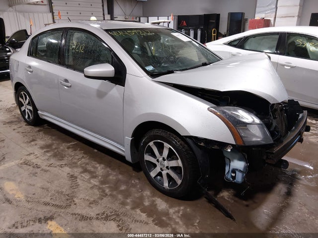 Salvage Nissan Sentra Image
