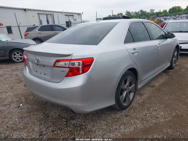 Toyota Camry Se V6